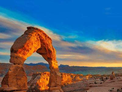visiting all of the mighty 5 including Arches National Park is a bucket list activity in Salt Lake with teens.